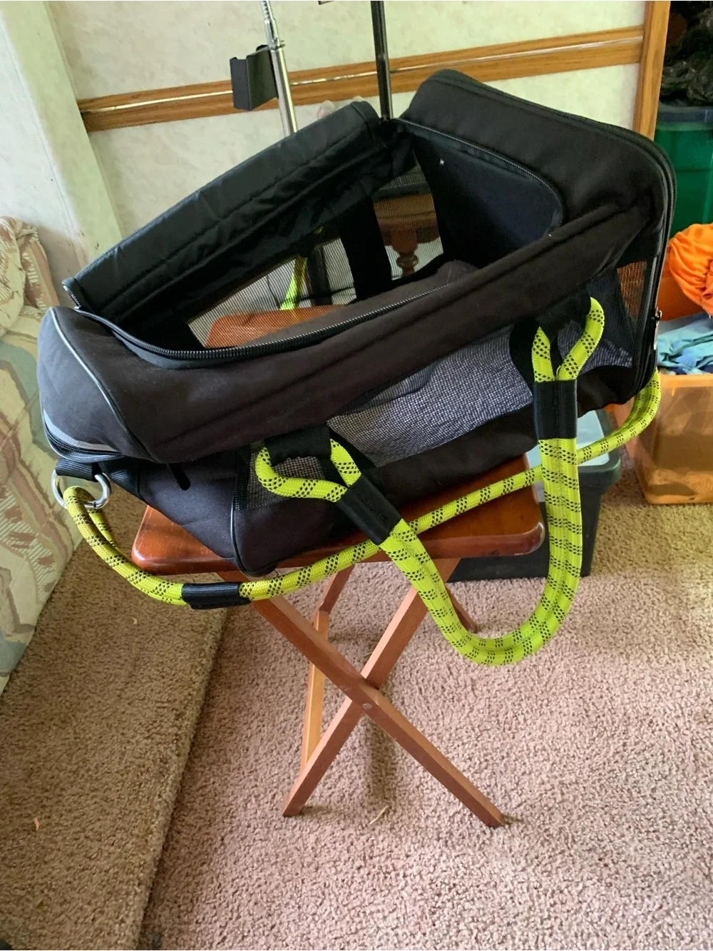 Portable pet travel bag. NWT!  Carrier Bag - Neon Yellow-Green / Black